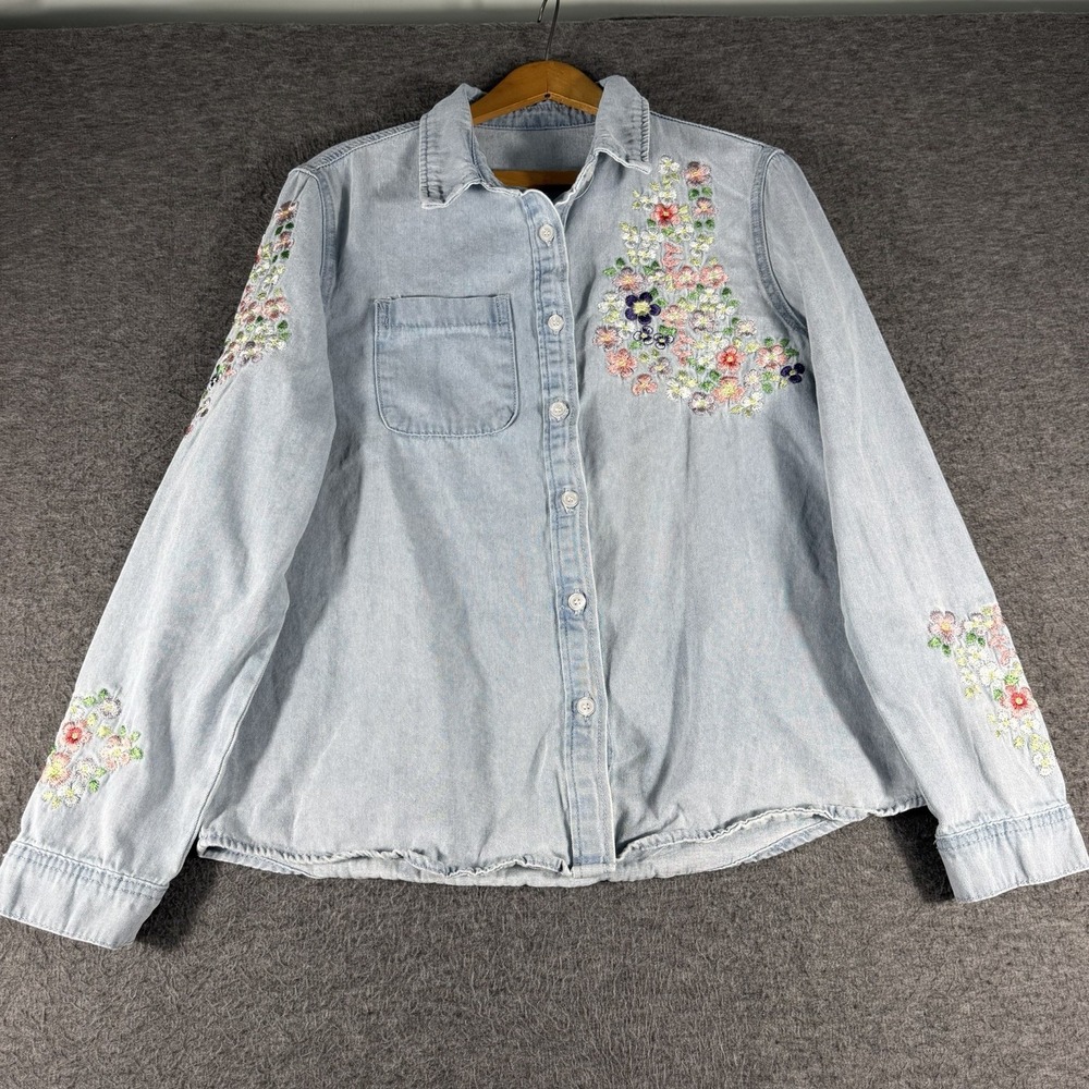 Women's Boho Cottagecore Denim Trucker Shirt Jacket Embroidered Floral Size M